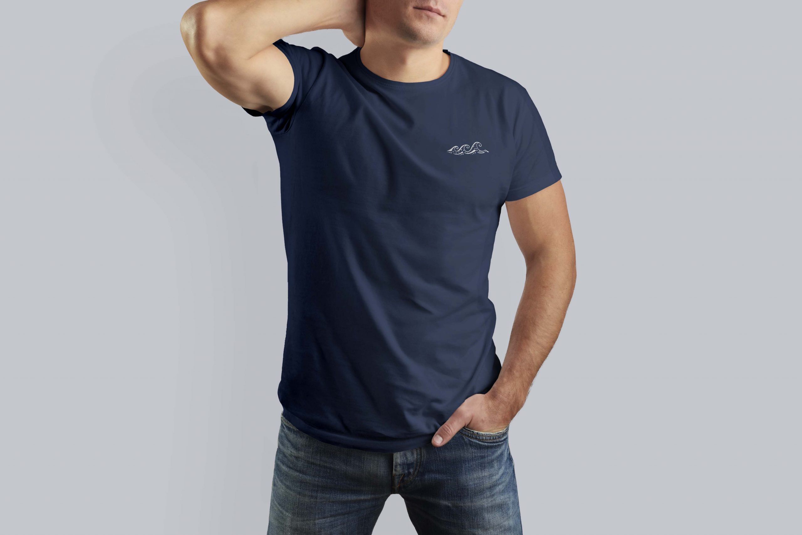 4 camiseta marino olita en el pecho blanca